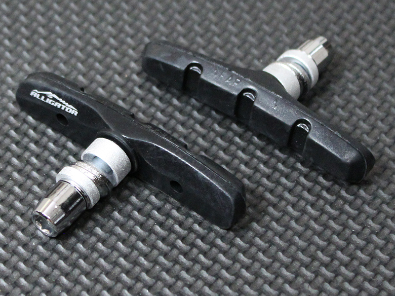 エスケープr3の効きの悪いvブレーキのシューを交換 Giant Escape R3 21 自転車どろぬまっくす